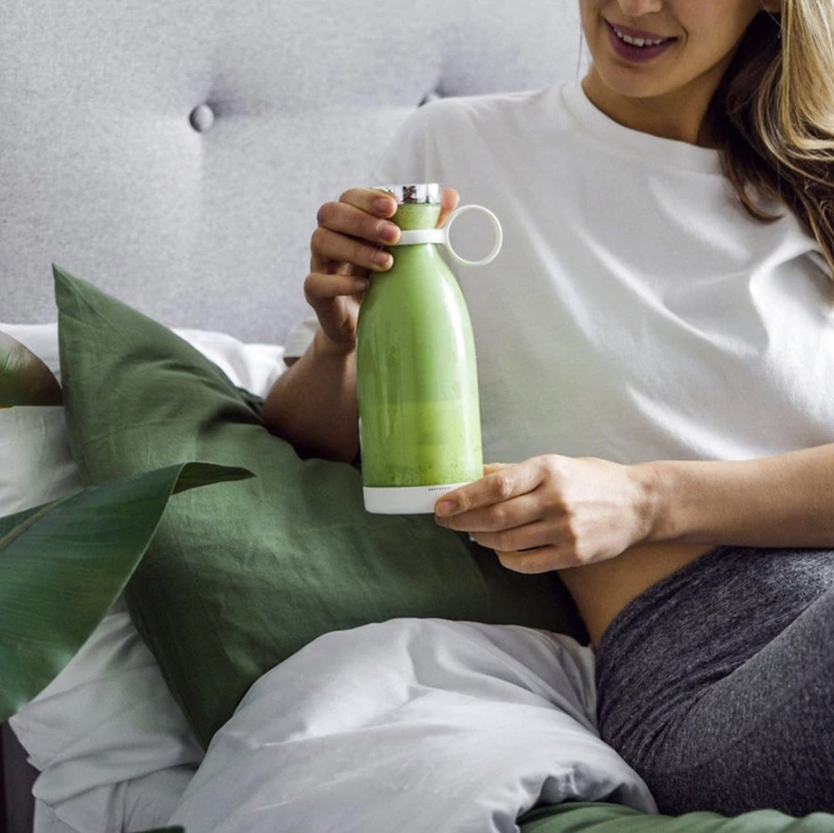 Rechargeable Blender Bottle — product view 3
