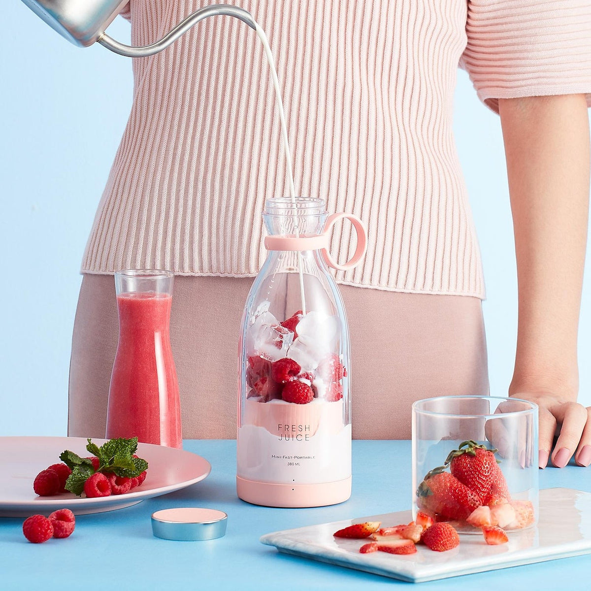 Rechargeable Blender Bottle — product view 2